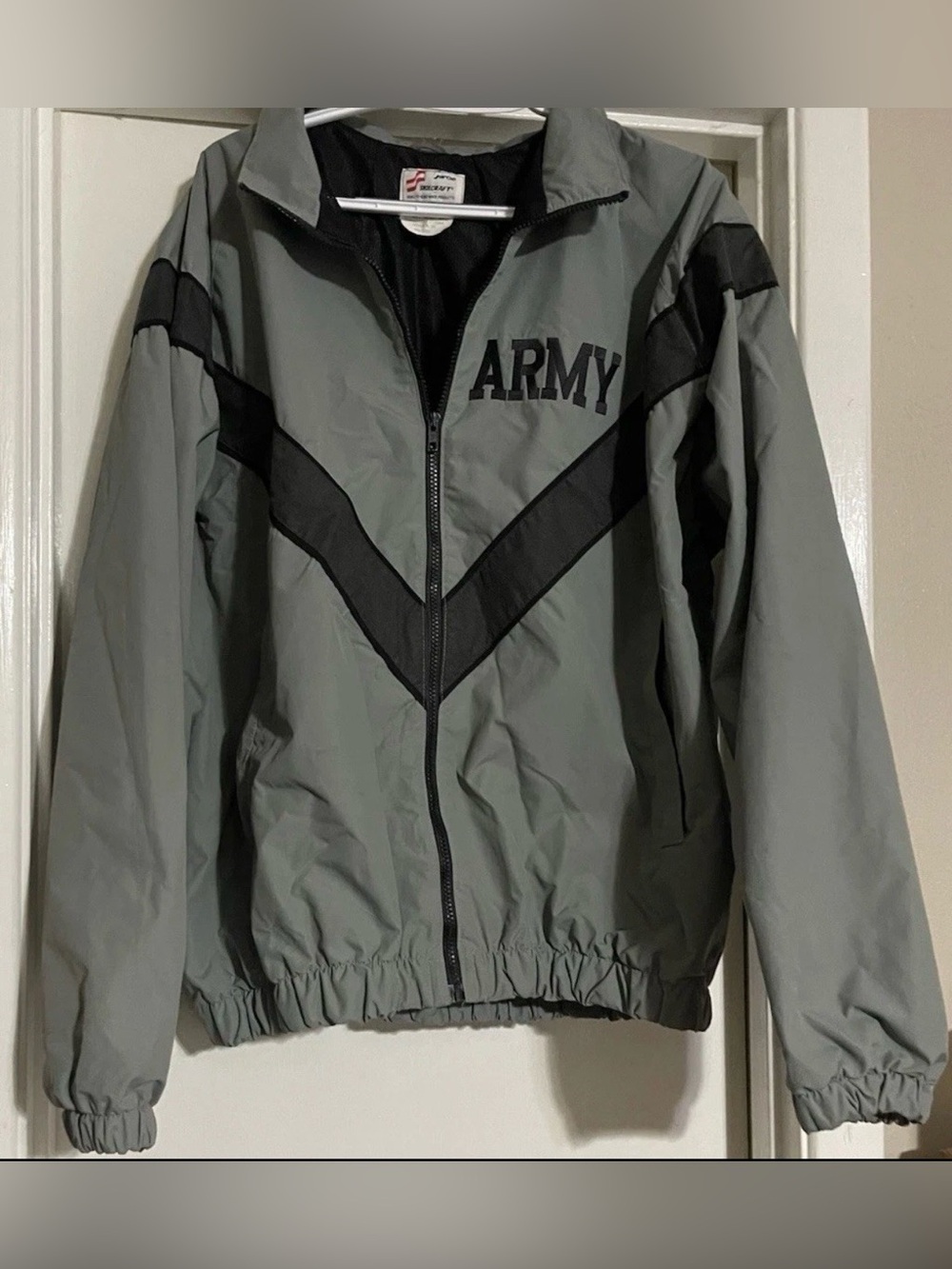 US Army IPFU PT Jacket Grey Physical Training Windbreaker Military Medium